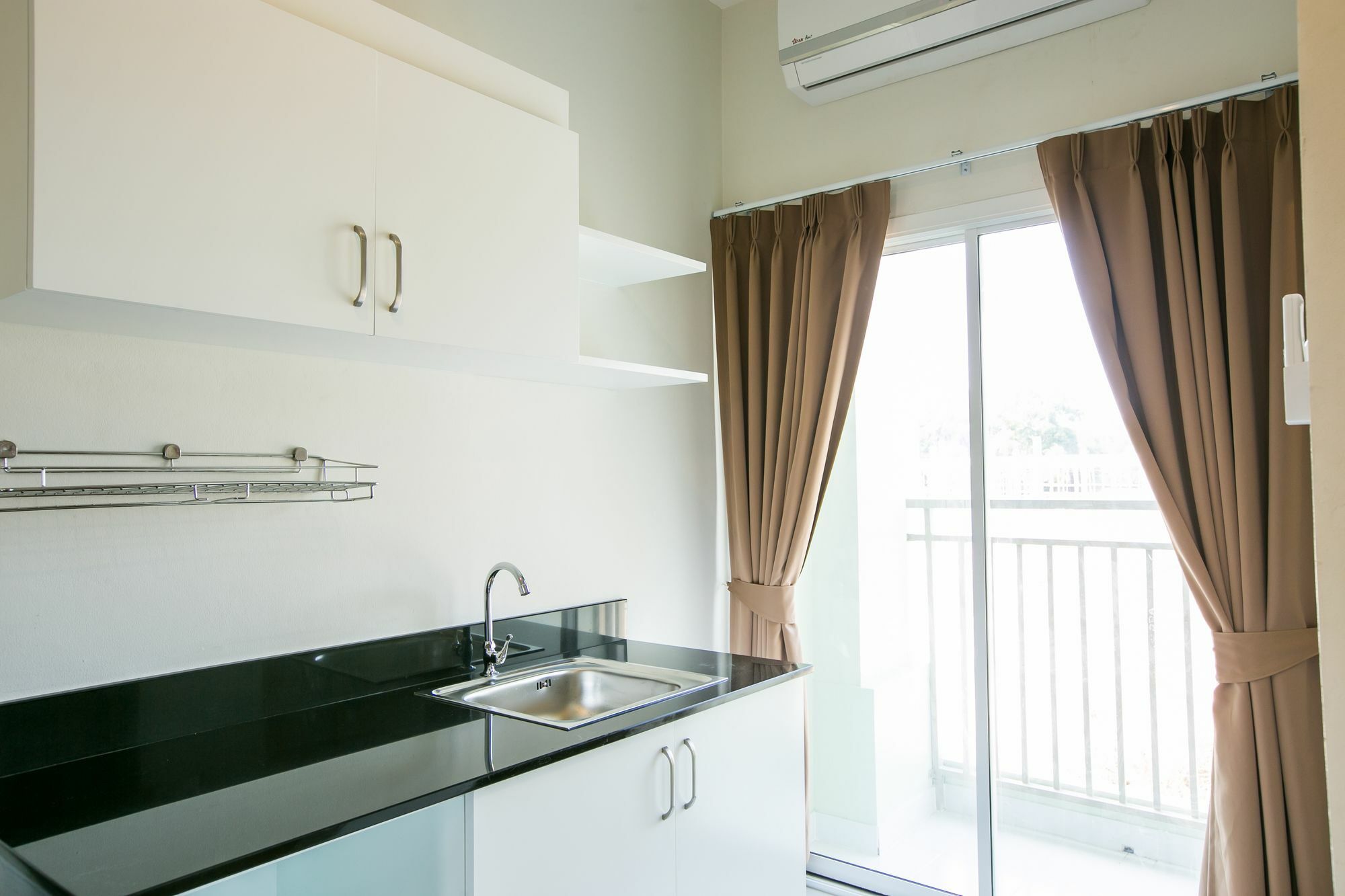 Aparthotel J-House Phetchaburi Exterior foto